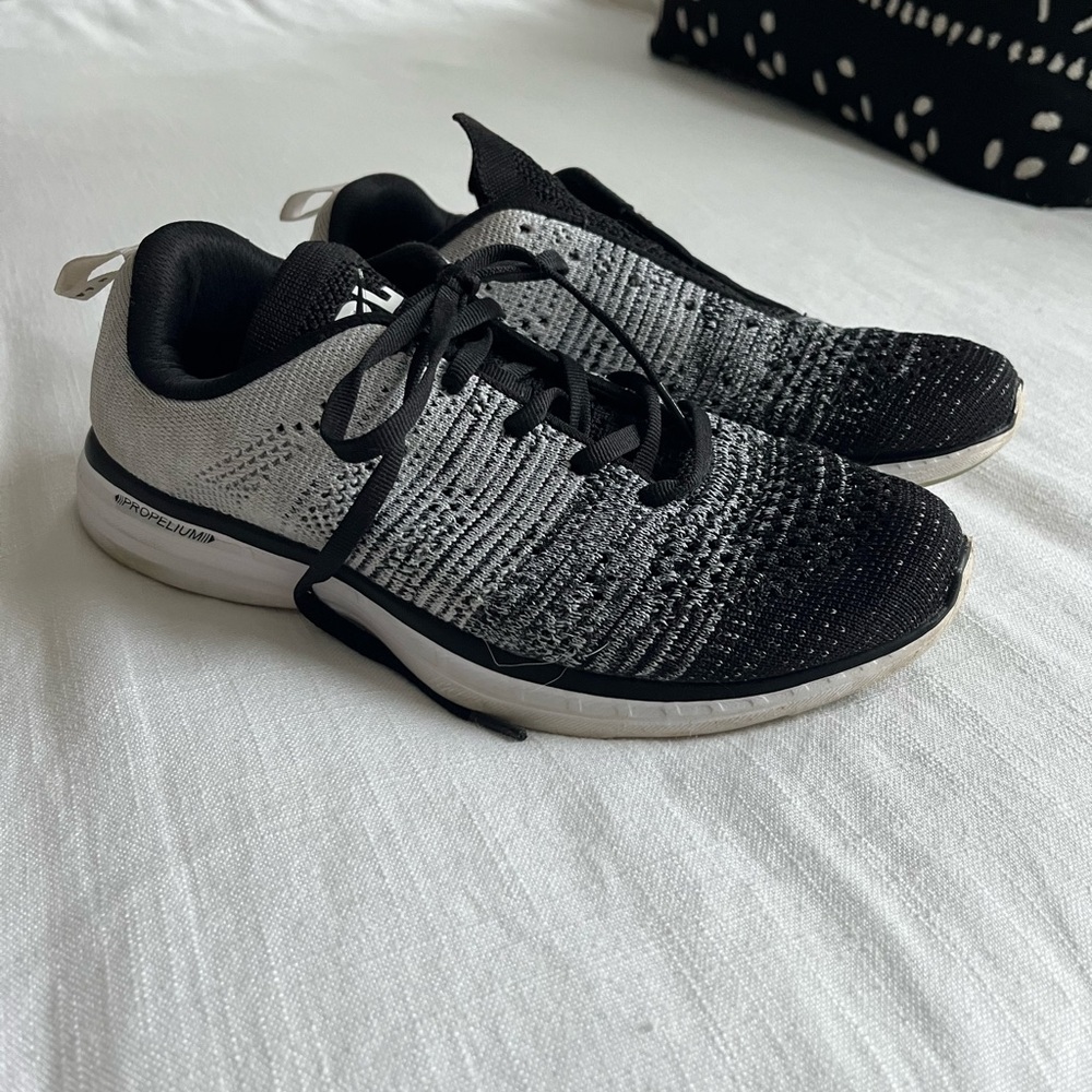 APL Sneakers